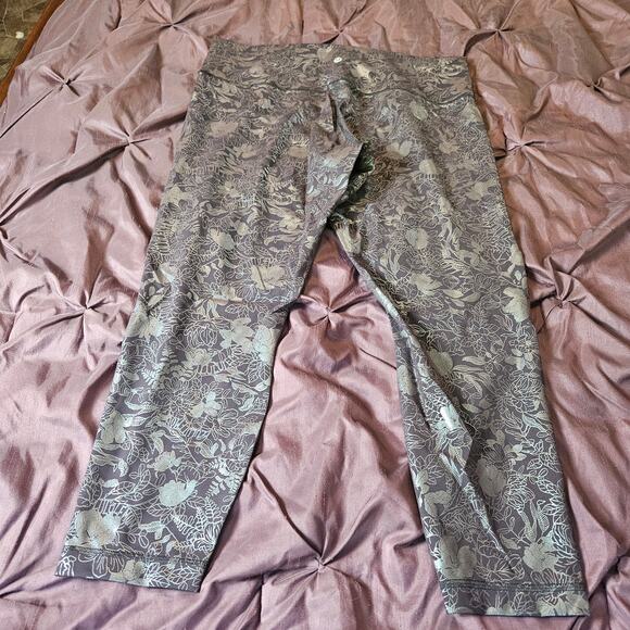 Like New Lululemon Wunder Train HR Tight 25 Flourish Black Iridescent Foil Sz 18 - Picture 8 of 12